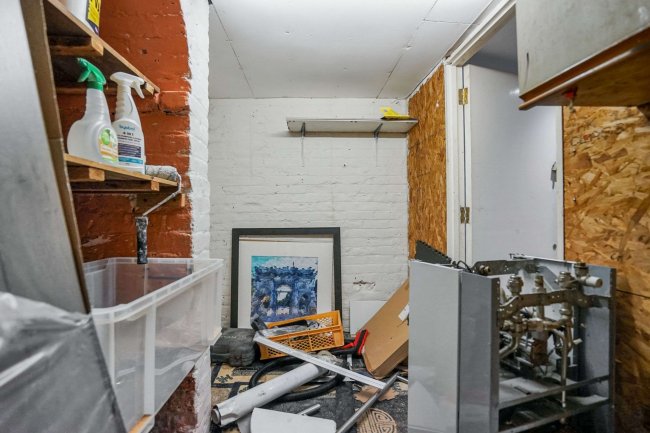 2 East Street, Chatham, Kent, ME4 5NJ 2