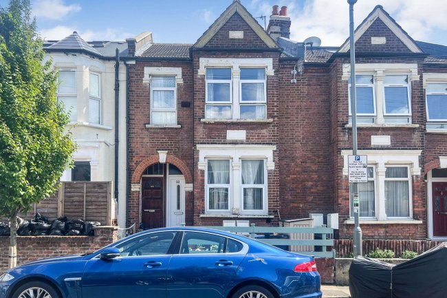 50 & 52 Charlmont Road, Tooting. London, SW17 9AJ 7