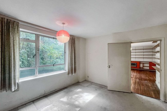 7 Marlowe Court, Lymer Avenue, Dulwich, London SE19 1LP 2