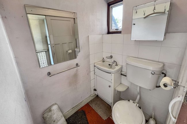 23 Thornton Road, Bromley, Kent BR1 5AP 1