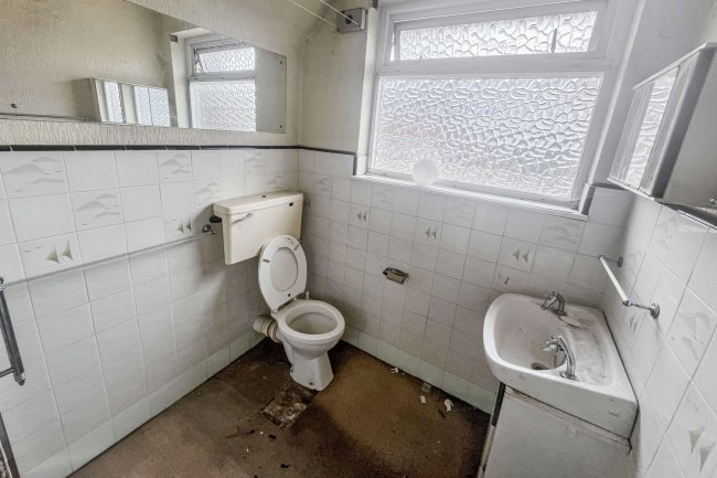 23 Thornton Road, Bromley, Kent BR1 5AP 1