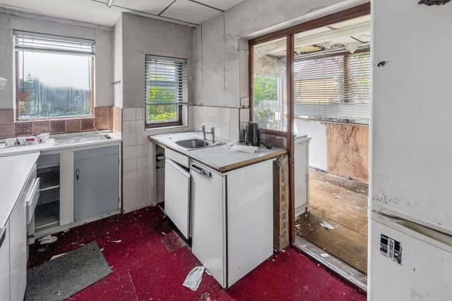 23 Thornton Road, Bromley, Kent BR1 5AP 1