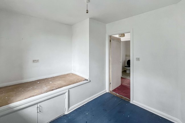 121 Halcot Avenue, Bexleyheath, DA6 7QA 10