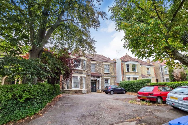 Flat E, 252 Willesden Lane, London NW2 5RE 4