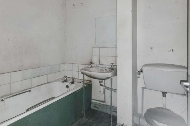 81b Edith Road, Hammersmith, London W14 0TJ 5