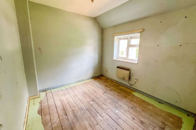 33 Hollow Way, Bradenstoke, Chippenham, Wiltshire, SN15 4EX 7