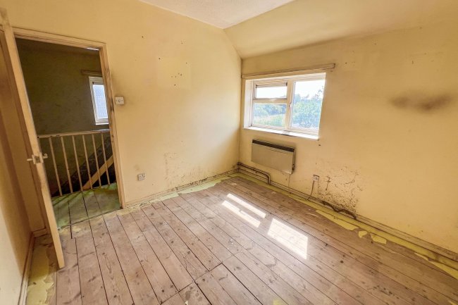 33 Hollow Way, Bradenstoke, Chippenham, Wiltshire, SN15 4EX 7