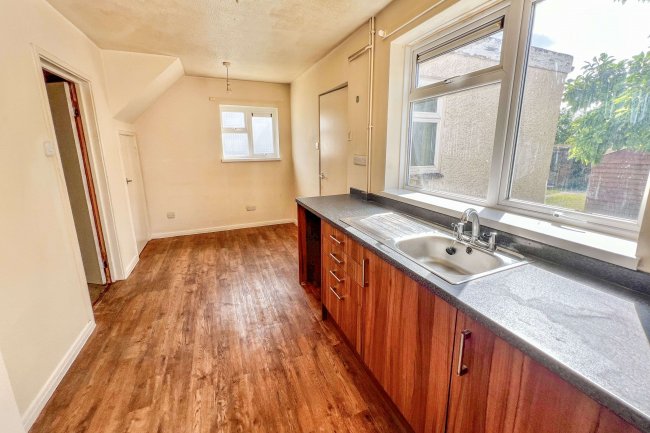 33 Hollow Way, Bradenstoke, Chippenham, Wiltshire, SN15 4EX 7