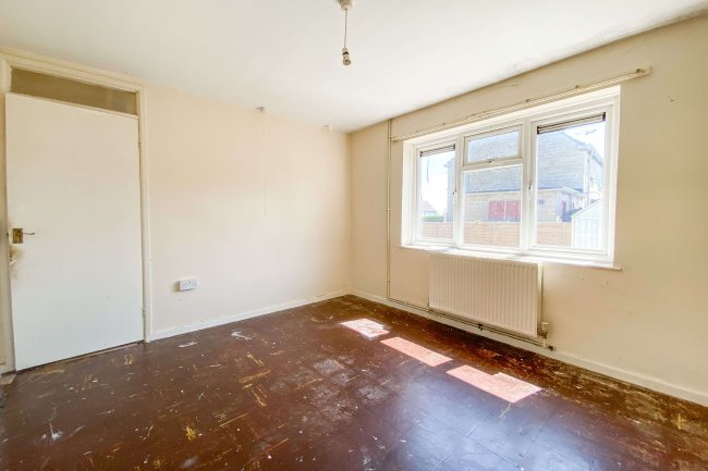 54 High Street, Purton, Swindon, Wiltshire, SN5 4BB 8