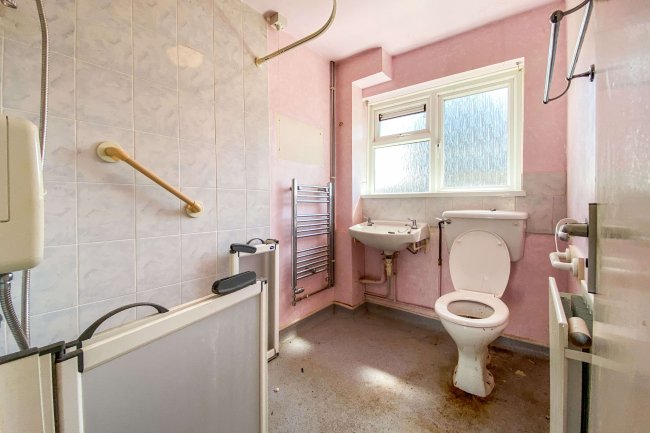 54 High Street, Purton, Swindon, Wiltshire, SN5 4BB 8