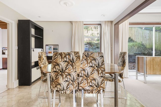 19 West Heath Gardens, Hampstead, London, NW3 7TR 3