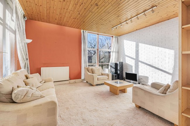 19 West Heath Gardens, Hampstead, London, NW3 7TR 3