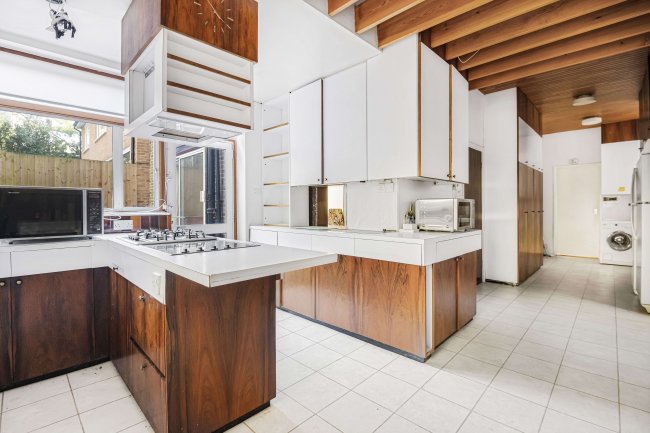 19 West Heath Gardens, Hampstead, London, NW3 7TR 3