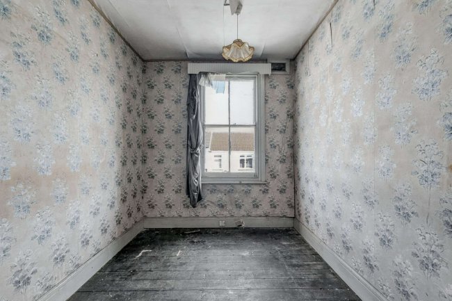 5 Maple Avenue, Gillingham, Kent, ME7 2NT 8