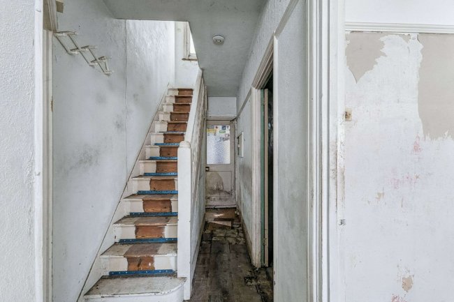 5 Maple Avenue, Gillingham, Kent, ME7 2NT 8