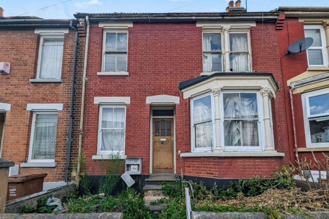 5 Maple Avenue, Gillingham, Kent, ME7 2NT 8