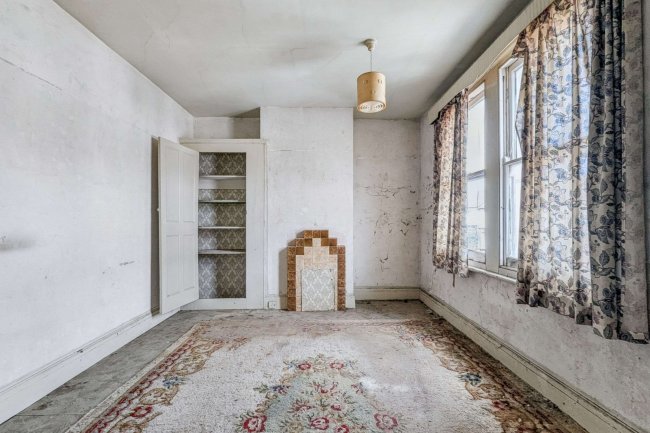 5 Maple Avenue, Gillingham, Kent, ME7 2NT 8