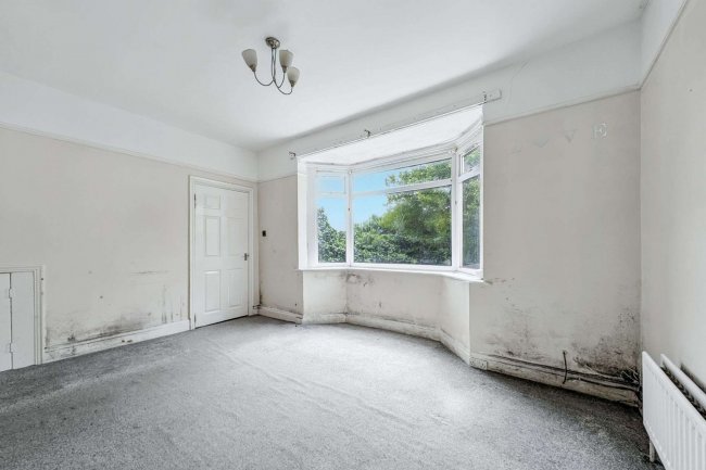 17 The Oval, Newcastle Upon Tyne, NE6 3LH 4