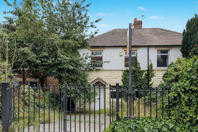 17 The Oval, Newcastle Upon Tyne, NE6 3LH 4