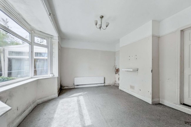 17 The Oval, Newcastle Upon Tyne, NE6 3LH 4