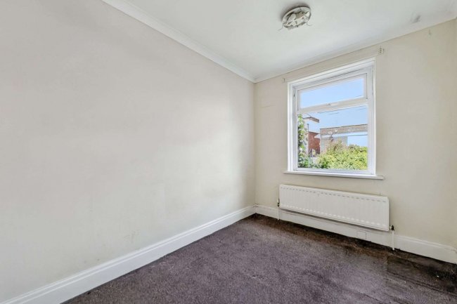 17 The Oval, Newcastle Upon Tyne, NE6 3LH 4