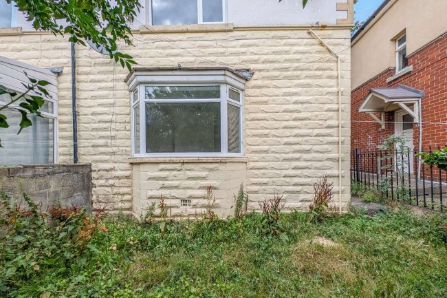 17 The Oval, Newcastle Upon Tyne, NE6 3LH 4