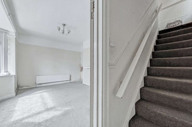 17 The Oval, Newcastle Upon Tyne, NE6 3LH 4