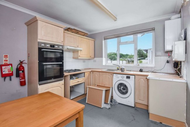 179 Mersea Road, Colchester, Essex, CO2 8PN 5