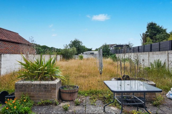 179 Mersea Road, Colchester, Essex, CO2 8PN 5