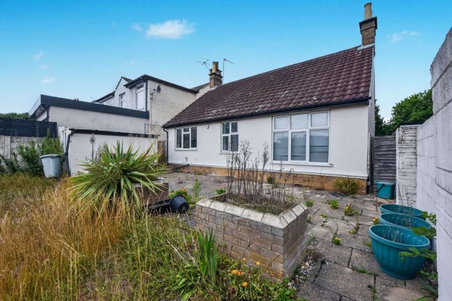 179 Mersea Road, Colchester, Essex, CO2 8PN 5