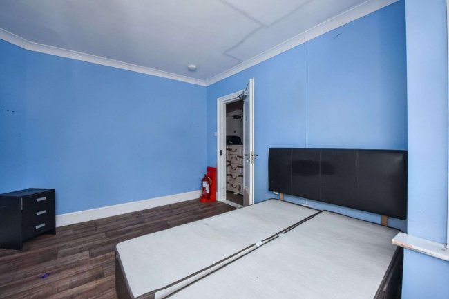 179 Mersea Road, Colchester, Essex, CO2 8PN 5