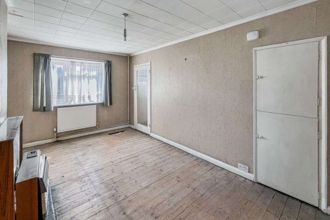 38 Dale Road, Crayford, DA1 3PQ 4