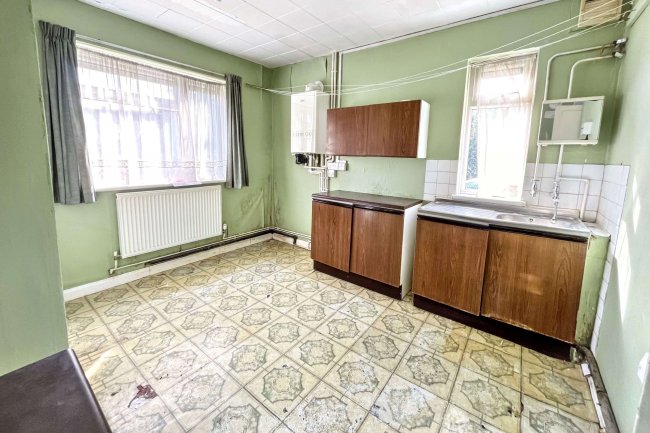 38 Dale Road, Crayford, DA1 3PQ 4