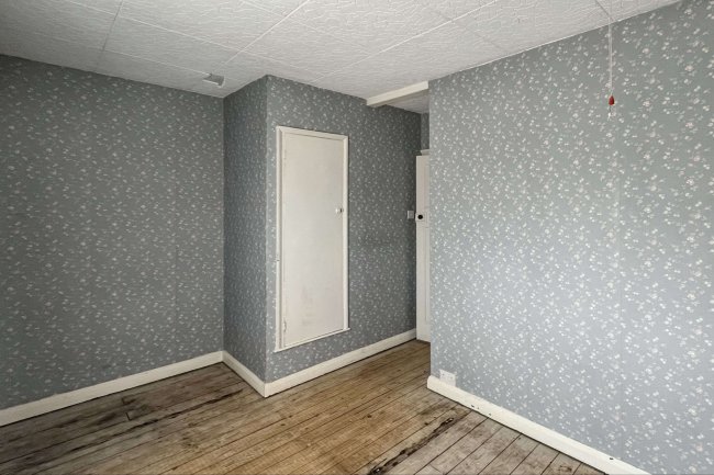 38 Dale Road, Crayford, DA1 3PQ 4