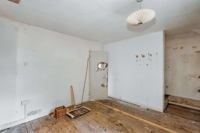 97 Trafford Road, Rushden, Northamptonshire, NN10 0JF 10