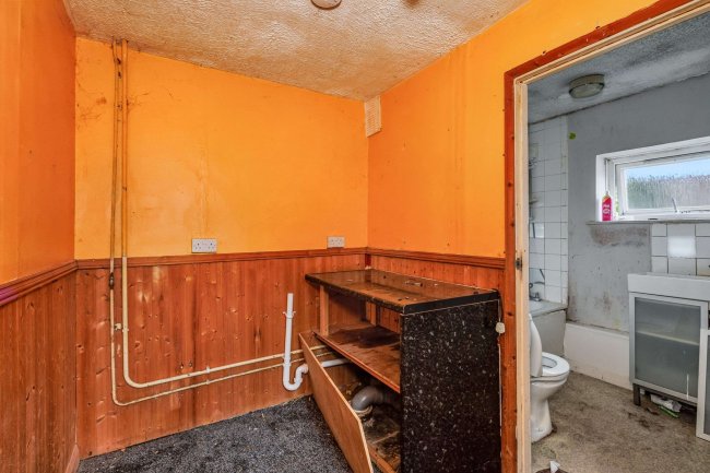 97 Trafford Road, Rushden, Northamptonshire, NN10 0JF 10