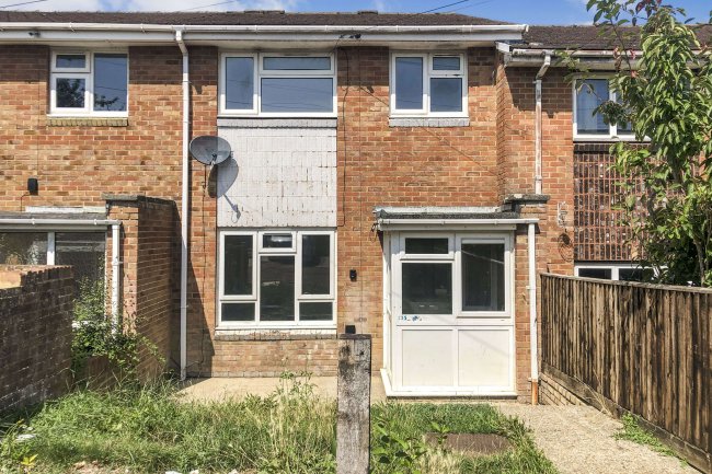 235 Gunville Road, Newport, Isle of Wight, PO30 5LU 1