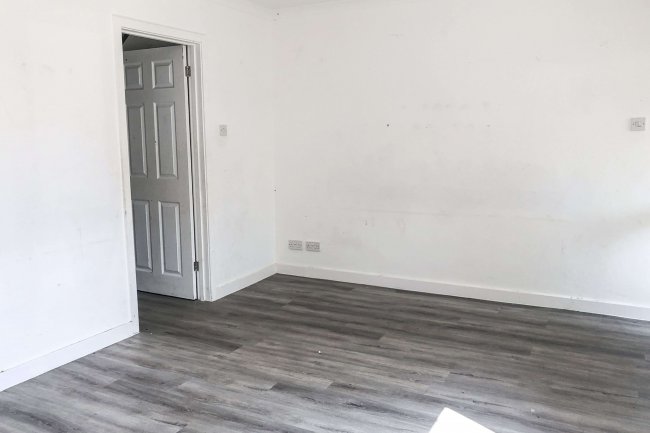 235 Gunville Road, Newport, Isle of Wight, PO30 5LU 1