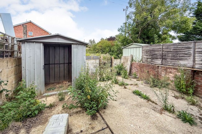 239 Gunville Road, Newport, Isle of Wight, PO30 5LU 2