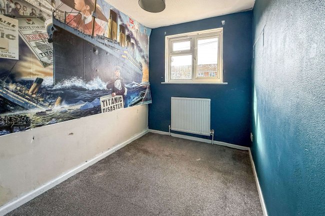 239 Gunville Road, Newport, Isle of Wight, PO30 5LU 2