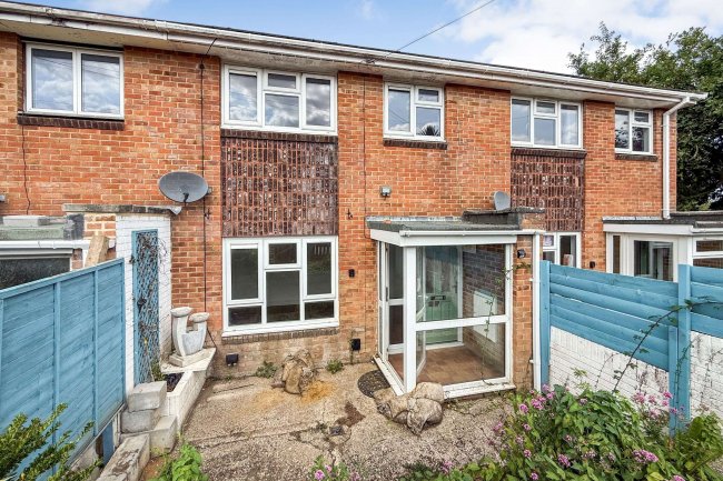 239 Gunville Road, Newport, Isle of Wight, PO30 5LU 2