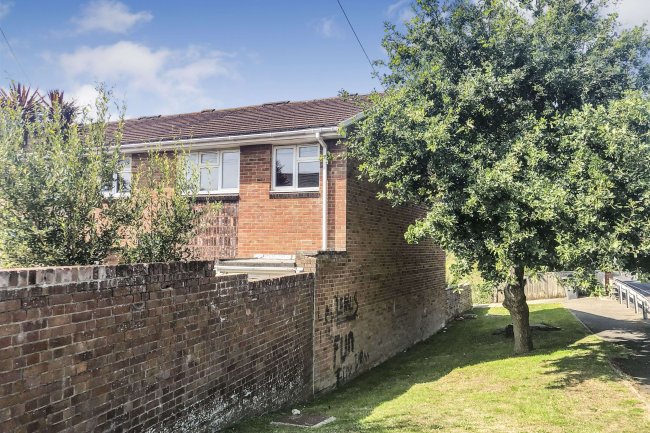 Land and house at 241 Gunville Road, Newport, Isle of Wight, PO30 5LU 3