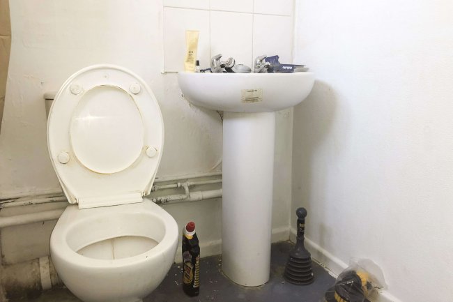 Land and house at 241 Gunville Road, Newport, Isle of Wight, PO30 5LU 3