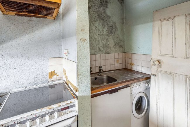 Flat 7, Fairfield Mews, 85, East Parade, Harrogate, North Yorkshire, HG1 5LP 9