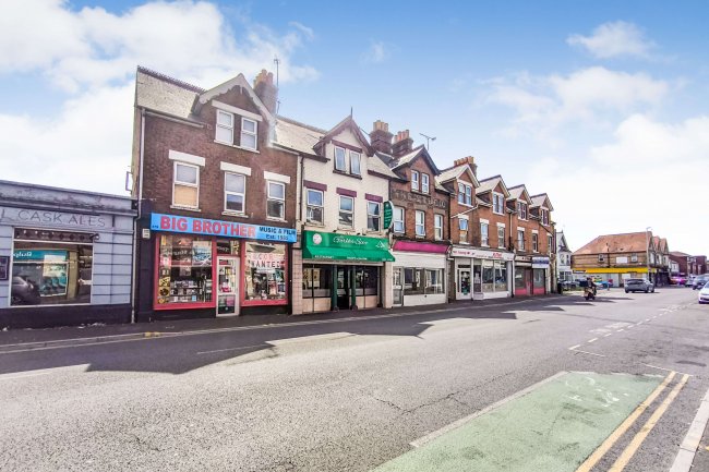 383 Ashley Road, Parkstone, Poole, Dorset, BH14 0AT 5