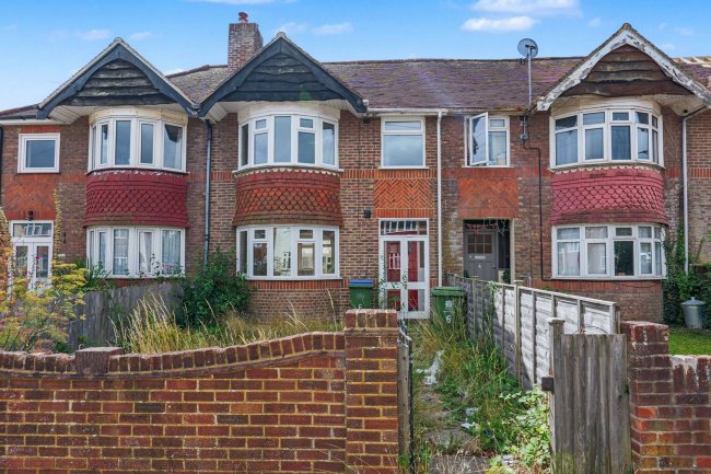 6 Fayre Road, Fareham PO16 0UB 1