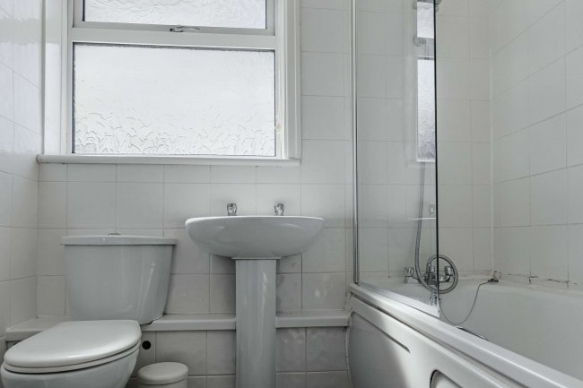 6 Fayre Road, Fareham PO16 0UB 1