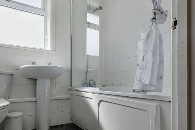 6 Fayre Road, Fareham PO16 0UB 1