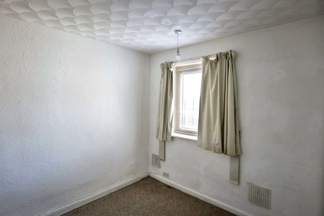 281 Gosport Rd, Fareham PO16 0QF 2