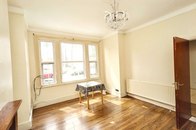 Flat A & Flat B, 109 Tottenhall Road, Palmers Green, London N13 6JA 7